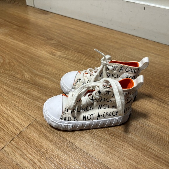 Convers: Chucks - Picture 4 of 7